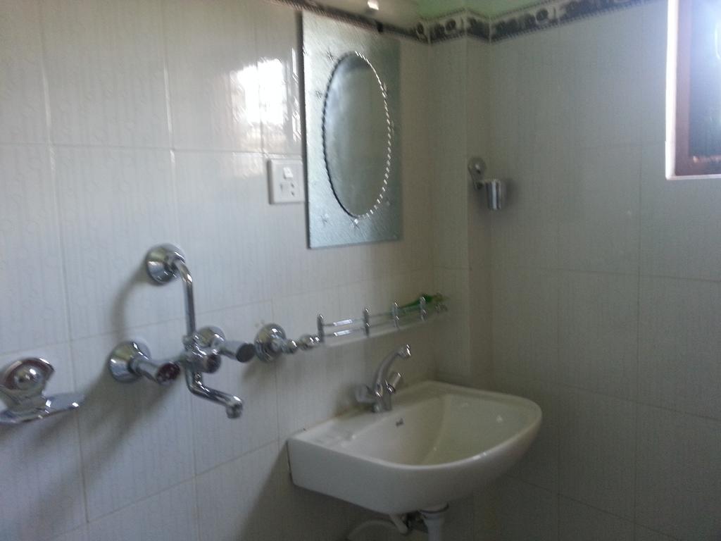 Namaste Apartments โปขระ ห้อง รูปภาพ